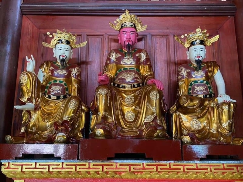 Đức Ông là 1 trong vị Thần hộ pháp được thờ trong những ngôi miếu Phật giáo