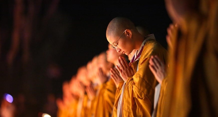 Để phát huy vai trò nhập thế của Giáo hội Phật giáo Việt Nam trong thời kỳ đổi mới, khẩu hiệu hiện đại hóa đất nước ở thế kỷ XXI hoàn toàn thích hợp với phương châm “Tri-túc-hành” trong đạo Phật, là biết dùng các phương thức sử dụng tài năng để soi xét, tìm hiểu.