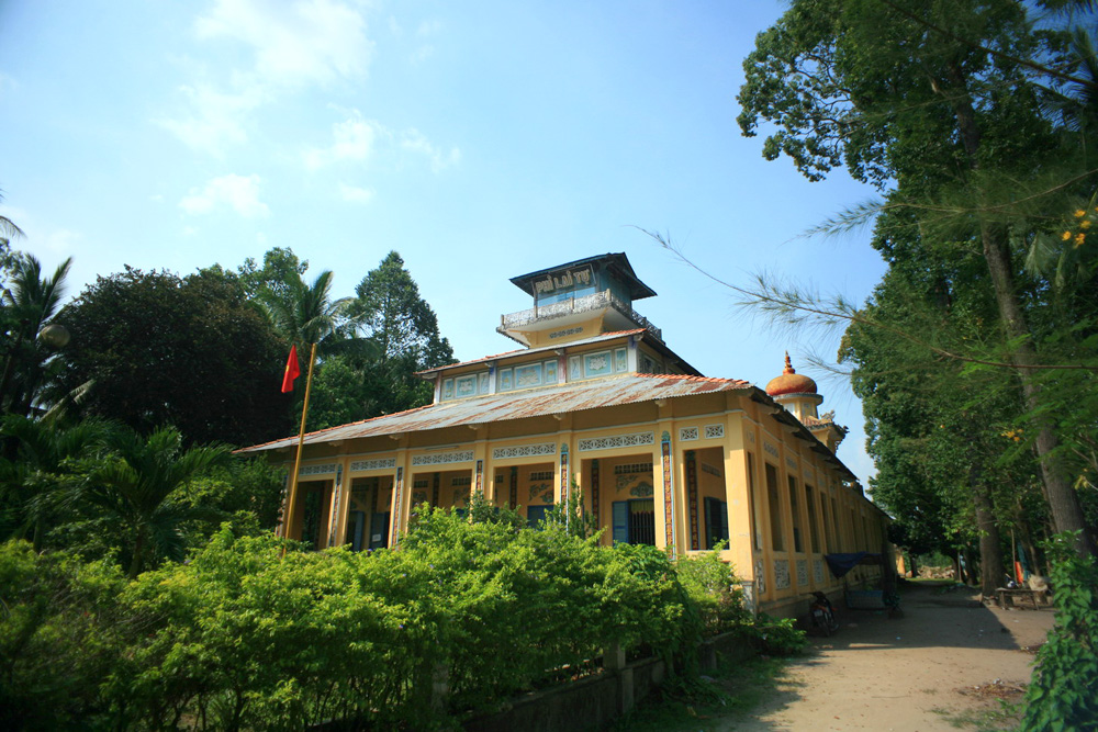 Ngôi chùa Phi Lai ở thị trấn Ba Chúc, huyện Tri Tôn, tỉnh An Giang là một trong những chứng tích tiêu biểu nhất về tội ác của Khmer Đỏ ở Việt Nam nam 1978.