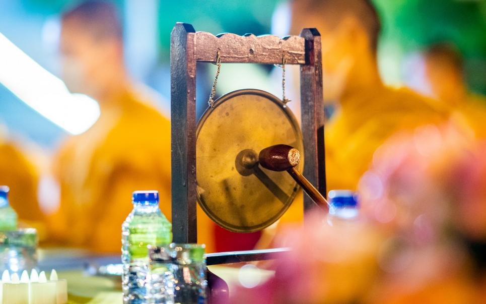 Giáo lý Tịnh độ có thể thực tập để Tịnh Độ hiển bày ra ngay bây giờ và ở đây.