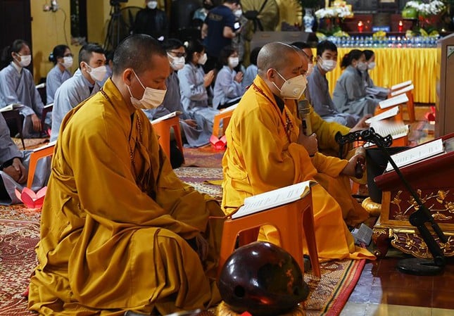 Hà Nội: Kỷ Niệm Ngày Đức Phật Thành Đạo Tại Trụ Sở Trung Ương Ghpgvn - Chùa Quán Sứ 4 Dsc 1160 9863 1058