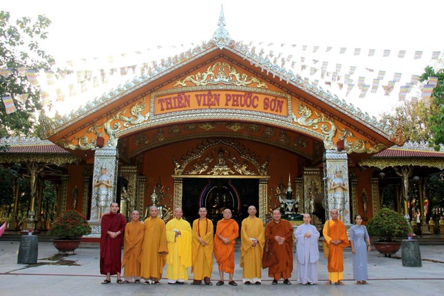 Thăm và chúc Tết Hòa thượng Thích Bửu Chánh, Phó ban Trị sự kiêm Chánh Thư ký Ban Trị sự Phật giáo tỉnh, Chứng minh Ban Trị sự Phật giáo TP.Biên Hòa, trụ trì thiền viện Phước Sơn
