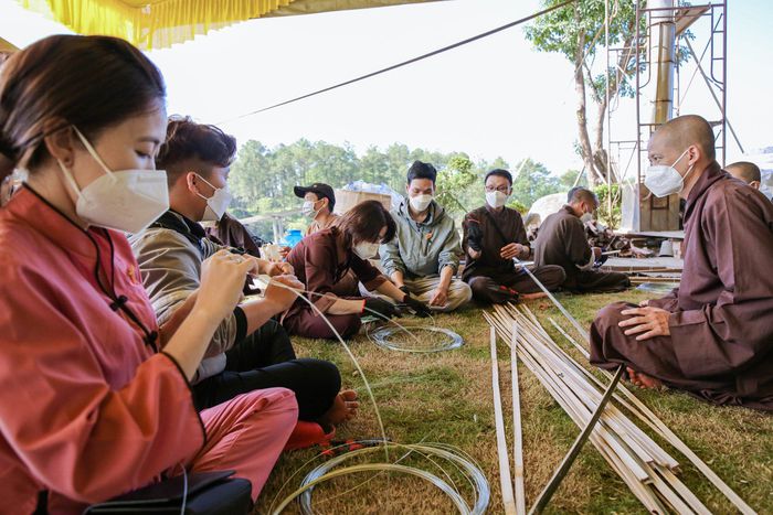 Lễ sơ dạ và trang thiết đài trà tỳ thiền sư Thích Nhất Hạnh 3