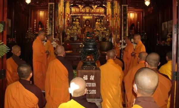 Lễ sơ dạ và trang thiết đài trà tỳ thiền sư Thích Nhất Hạnh 1