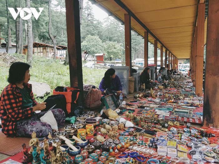 Những quầy hàng lưu niệm tại Bhutan.