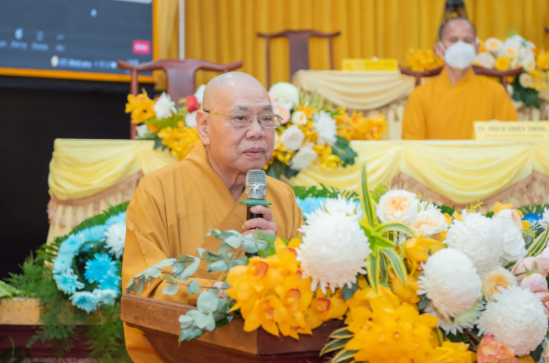 Hòa thượng Thích Thiện Pháp, Phó Chủ tịch Thường trực Hội đồng Trị sự kiêm Trưởng ban Tăng sự ấn ký và ban hành Thông tư số 030/TT.HÐTS, ngày 26-1-2022 hướng dẫn tấn phong giáo phẩm tại Đại hội Phật giáo toàn quốc lần thứ IX.