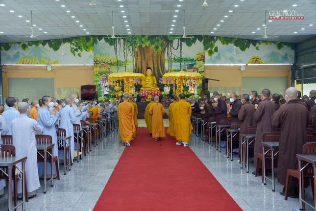 Chánh điện tạm của Học viện