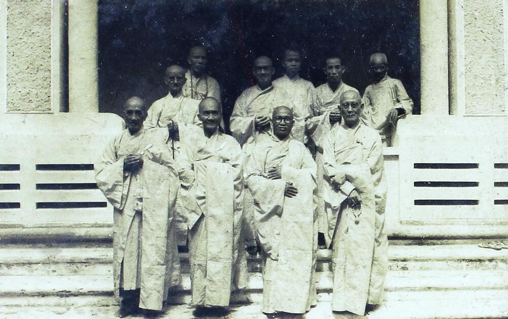 hue-hưng-10