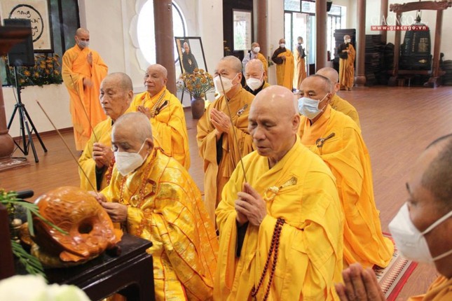 Chư tôn đức giáo phẩm Phật giáo cố đô dâng hương tưởng niệm