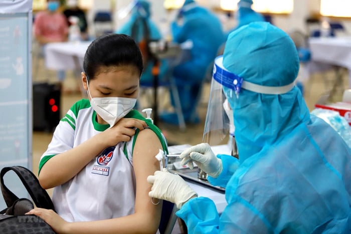 img-bgt-2021-tiem-vaccine-cho-hoc-sinh-1648197701-width1280height854