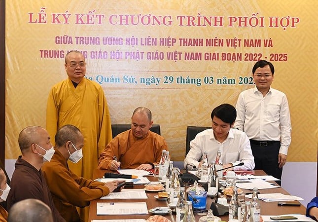 Ký kết chương trình phối hợp giai đoạn 2022-2025 giữa Trung ương Hội Liên hiệp Thanh niên VN và Trung ương GHPGVN