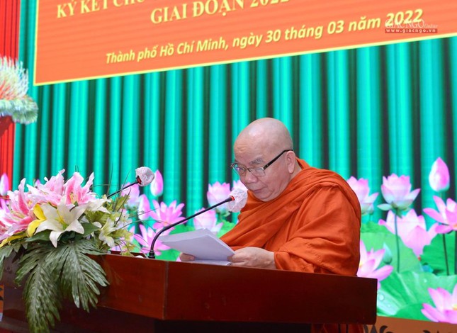 Hòa thượng Thích Thiện Tâm phát biểu tại hội nghị