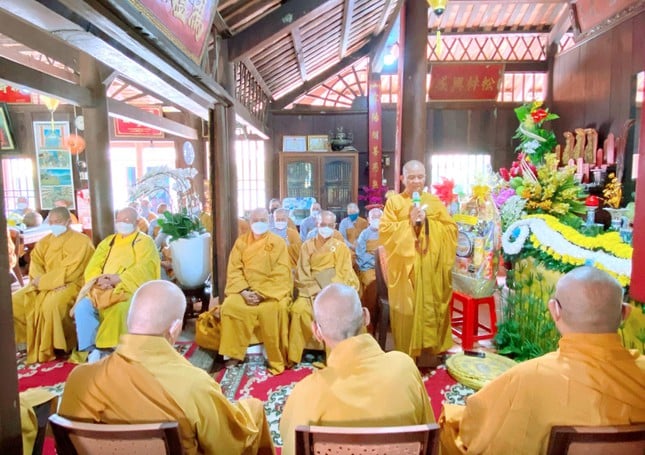 Hòa thượng Thích Minh Thiện phát biểu tại lễ tưởng niệm