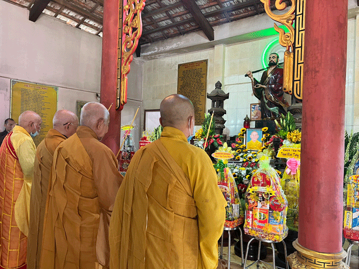 Niệm hương tưởng niệm Thượng tọa Thích Thiện Bình
