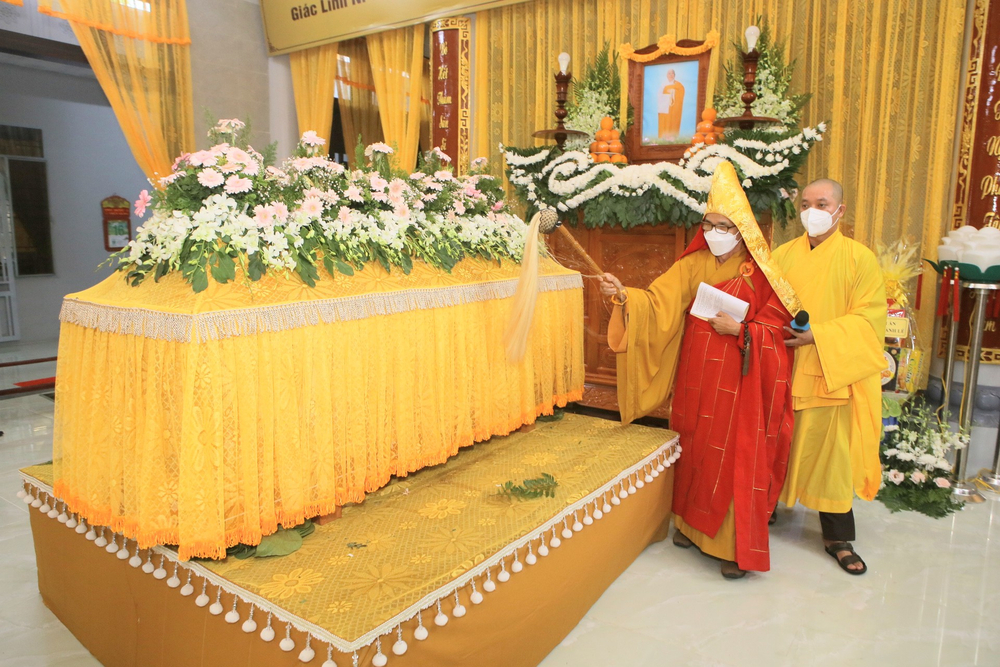 Hòa thượng Thích Hạnh Thể, tuyên pháp ngữ phất trần