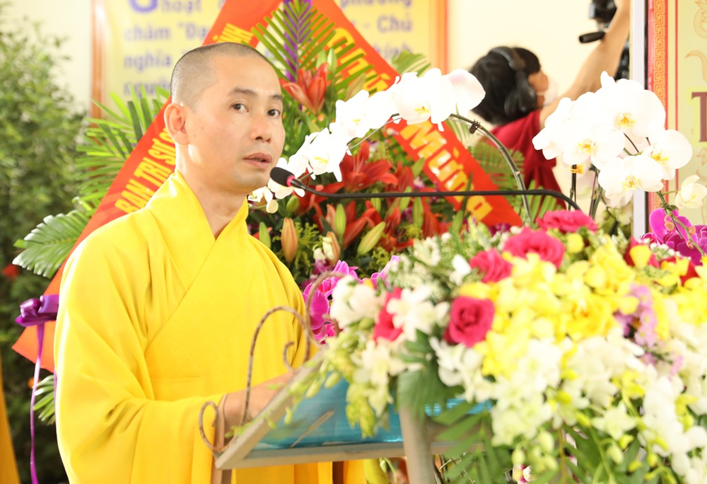 Đại đức Thích Thiền Bình – Chánh Thư ký BTS PG tỉnh Quảng Bình nhiệm kỳ III trình bày phương hướng
