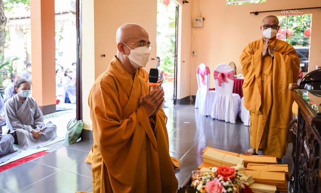 Thượng tọa Thích Thiện Quý cùng môn đồ pháp quyến dâng lời tưởng niệm