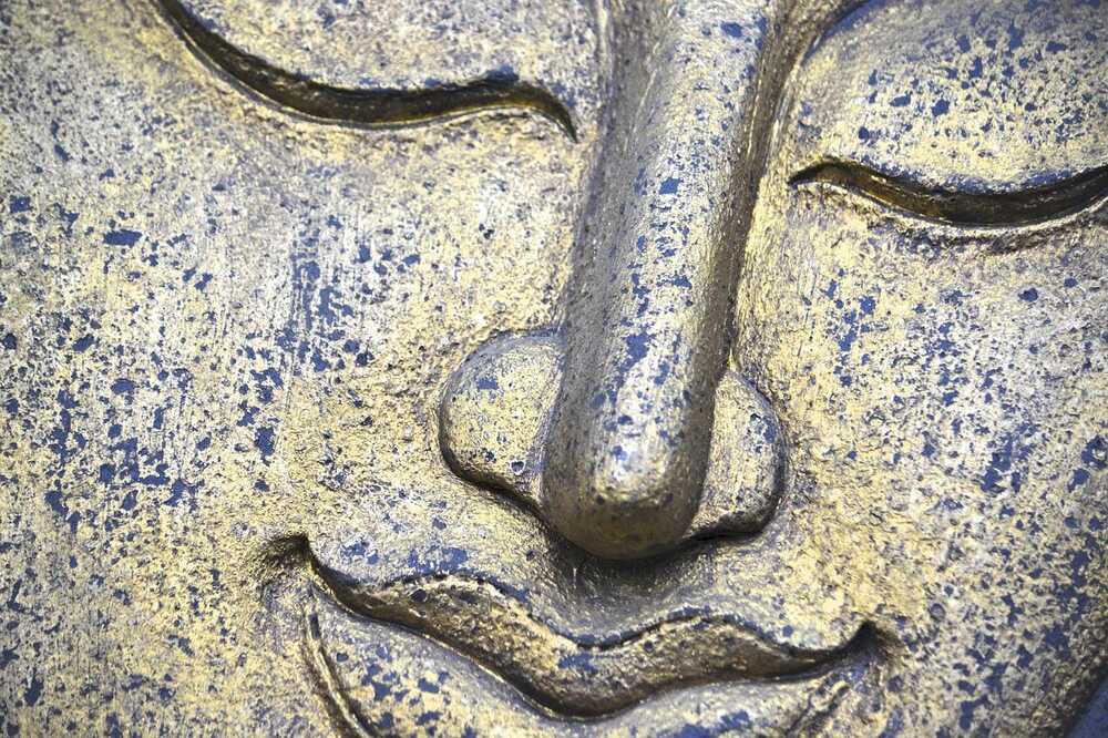 Hiểu và thương là hai yếu tố căn bản của hạnh phúc. Nếu không có hiểu thì không có thương...