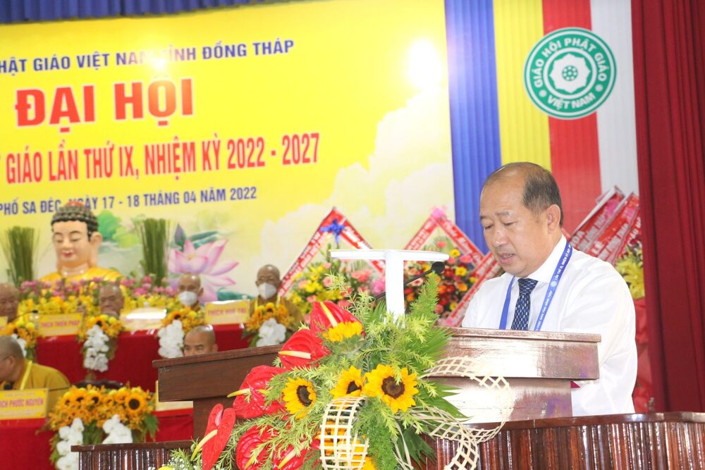 Ông Đoàn Tấn Bửu – Phó Chủ tịch UBND tỉnh phát biểu chúc mừng