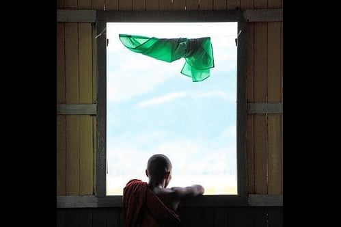Mắt thấy, tai nghe khéo giữ gìn
