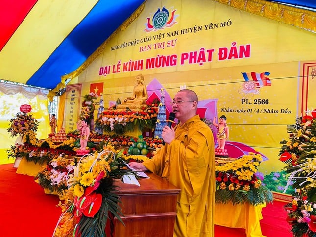 Ban Trị sự Phật giáo huyện Yên Mô trang nghiêm cử hành Đại lễ Phật đản 7