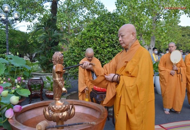 le-tam-phat-tai-chua-hue-nghiem-22-6182