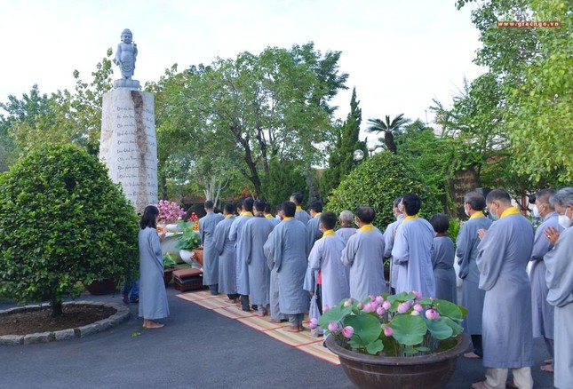 le-tam-phat-tai-chua-hue-nghiem-26-8164