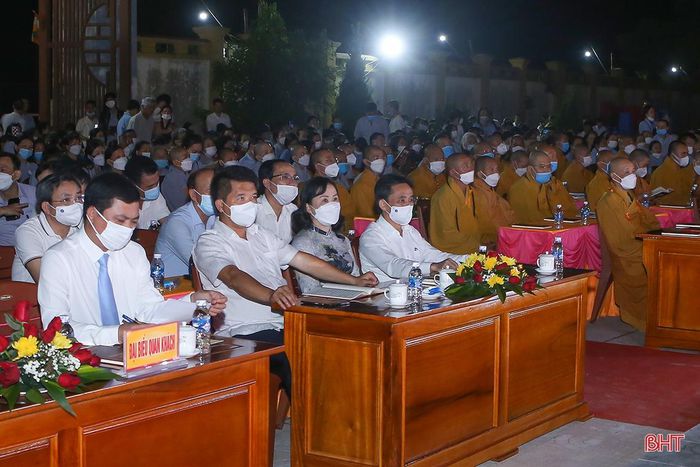 Đại biểu tham dự đại lễ.