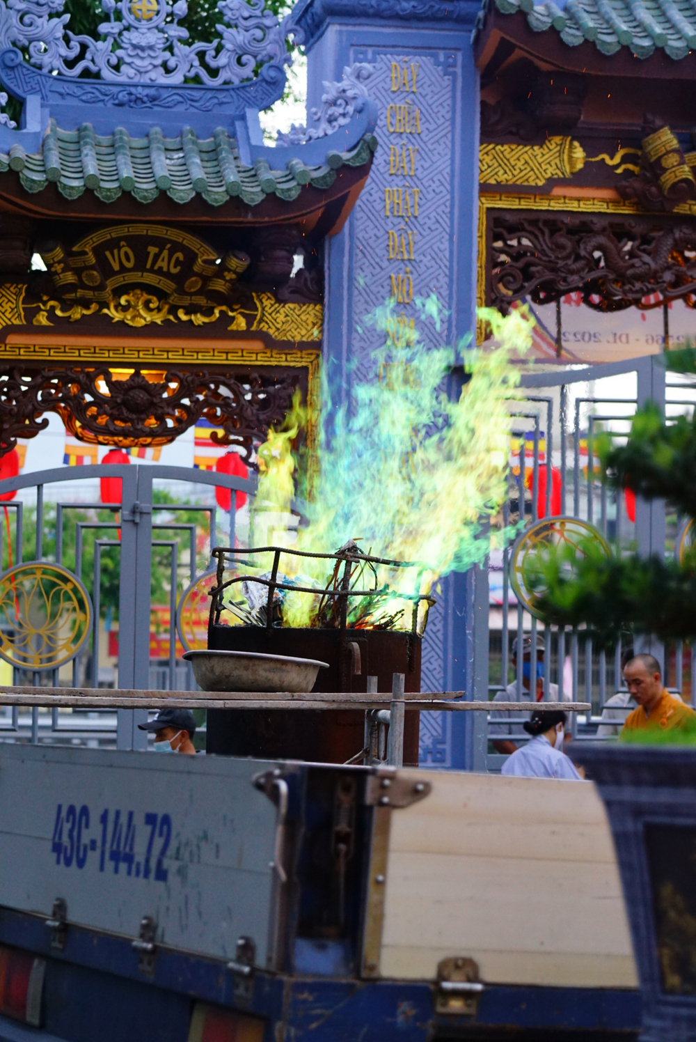 Lễ chú nguyện rót đồng tạo kim thân Đức Phật tại chùa Phổ Quang 6