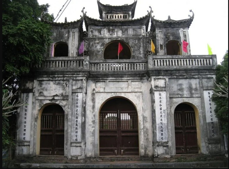 Cổng chùa Nguyệt Đường (chùa Xích Đằng, Hưng Yên). Ảnh: St