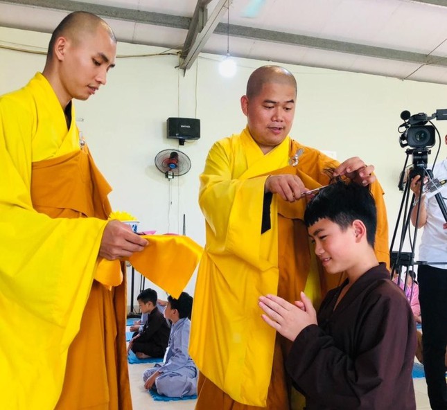 Phát tâm xuất gia gieo duyên