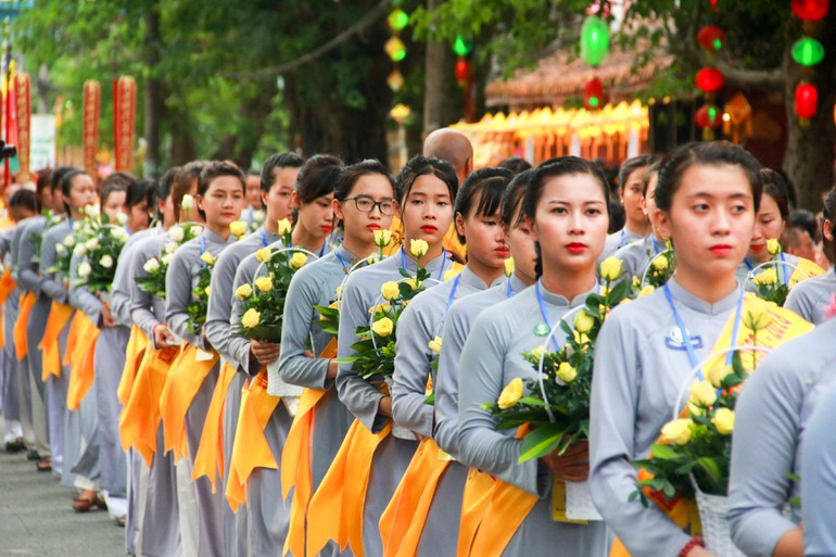 Người ta đang cần gì ở Phật giáo? Thiết nghĩ đây là vấn đề cần có câu trả lời cụ thể bằng sự khảo sát, thống kê từ xã hội.