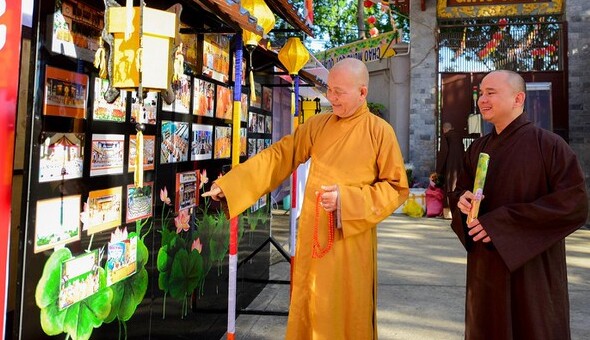 Khu vực triển lãm ảnh kết quả hoạt động Phật sự nhiệm kỳ IX của Phật giáo tỉnh Long An