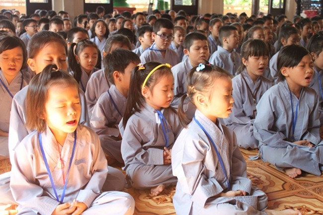 Thực ra, lễ bán khoán giống như hình thức quy y gieo duyên mà thôi