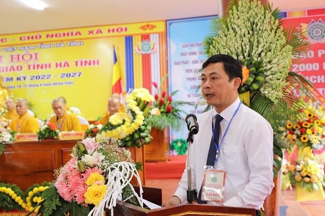 Ông Lê Ngọc Châu, Phó Chủ tịch UBND tỉnh Hà Tĩnh phát biểu chúc mừng đại hội