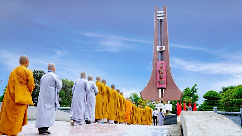 Tri ân, báo ân là giáo lý nhân bản của Phật giáo, đồng thời là truyền thống văn hóa tốt đẹp của dân tộc Việt Nam.