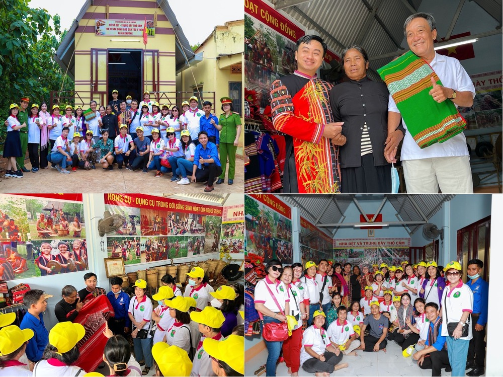 Đoàn thiện nguyện say mê tìm hiểu về nghề dệt thổ cẩm qua sự hướng dẫn của bà Thị Chanh (áo đen) và Giám đốc TT XTĐT,TM&DL tỉnh Trần Quốc Duy (áo dài).