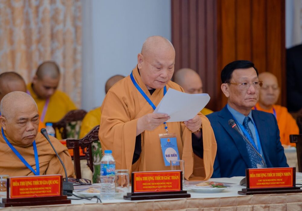 Hòa thượng Thích Thiện Nhơn, Chủ tịch HĐTS GHPGVN phát biểu tại Hội nghị.