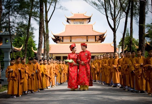 Hôn lễ tại chùa - Ảnh minh họa