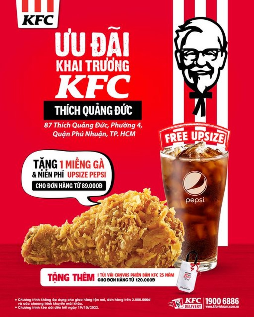 Banner quảng cáo các chương trình ưu đãi của chuỗi cửa hàng KFC đang gây tranh cãi