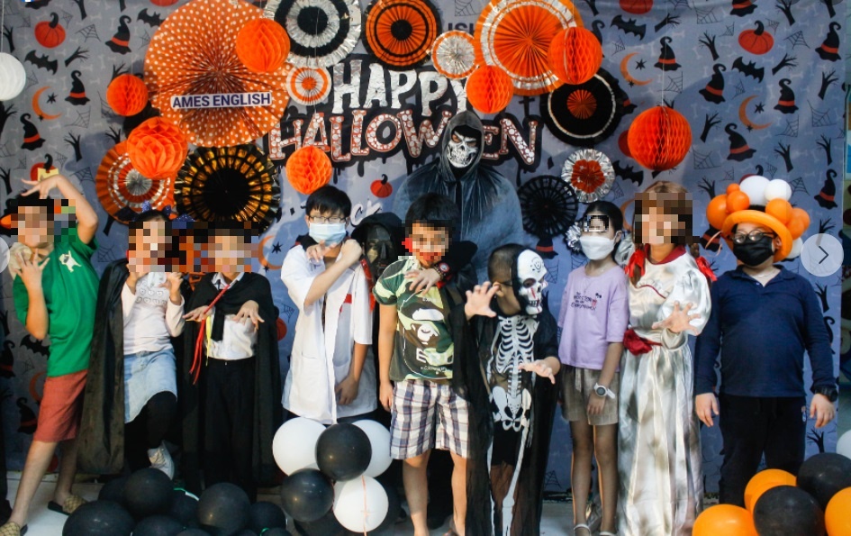 Hình ảnh có phần kinh dị này xuất hiện lễ hội Halloween của một Trung tâm Anh ngữ ở Huế năm 2021