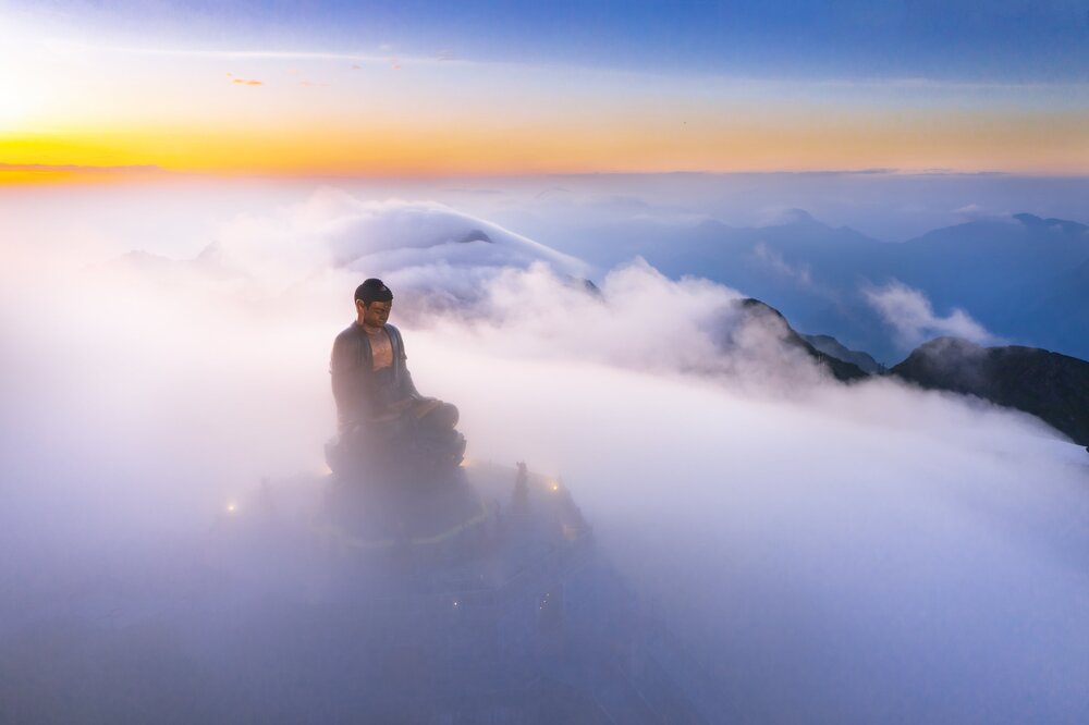Đại Tượng Phật A Di Đà trên đỉnh Fansipan là Tượng Phật A Di Đà bằng đồng tọa lạc ở độ cao cao nhất châu Á.