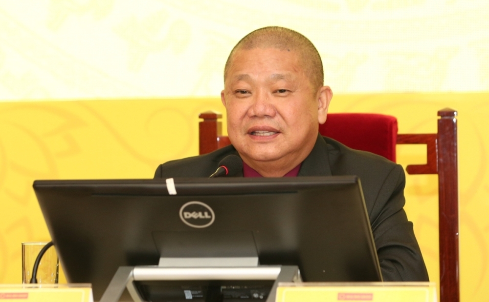 Ông Lê Phước Vũ tại phiên họp thường niên sáng 10/3. Ảnh: HSG