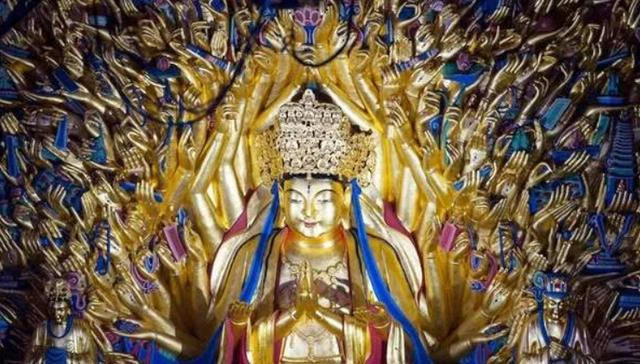 Cận cảnh tượng Phật Bà Quan Âm nghìn tay ở Trùng Khánh (Ảnh: Sohu)