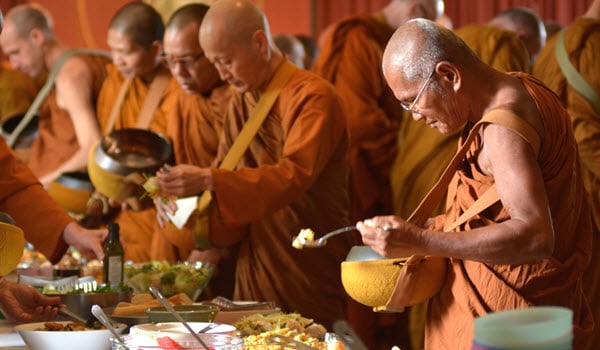 Lòng từ bi của đạo Phật hướng đến đối tượng là tất cả chúng sinh, là muôn loài có tri giác, chứ không chỉ riêng đối với con người.