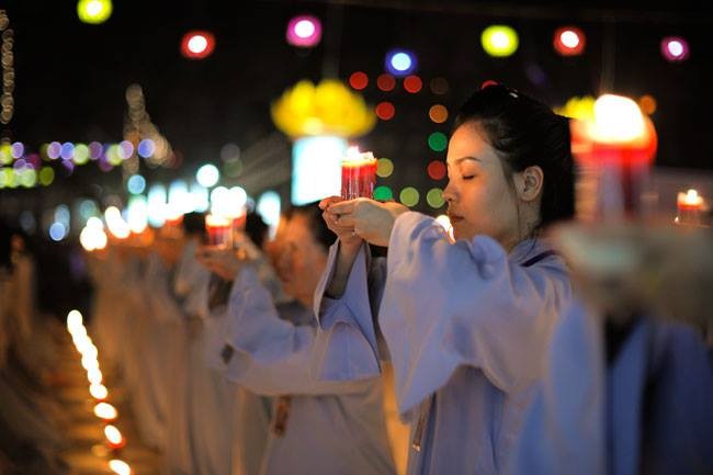 Người mê, kẻ tỉnh thương mình khác nhau chỗ nào? 1 Ảnh minh hoạ.