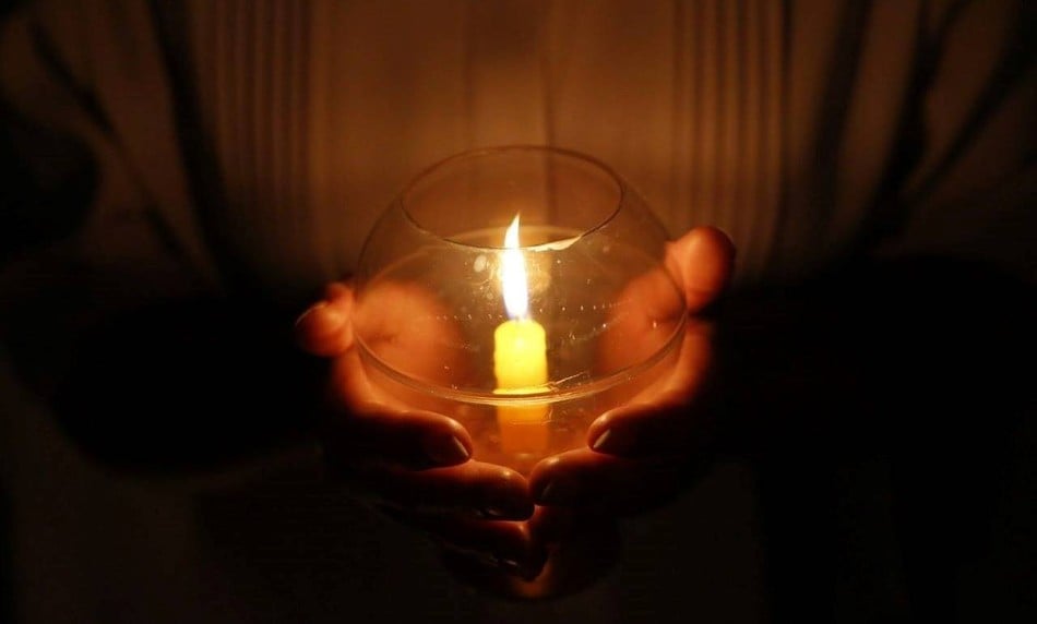 Triết lý người mù thắp đèn và công đức cúng dàng đèn 1 Ảnh minh hoạ.