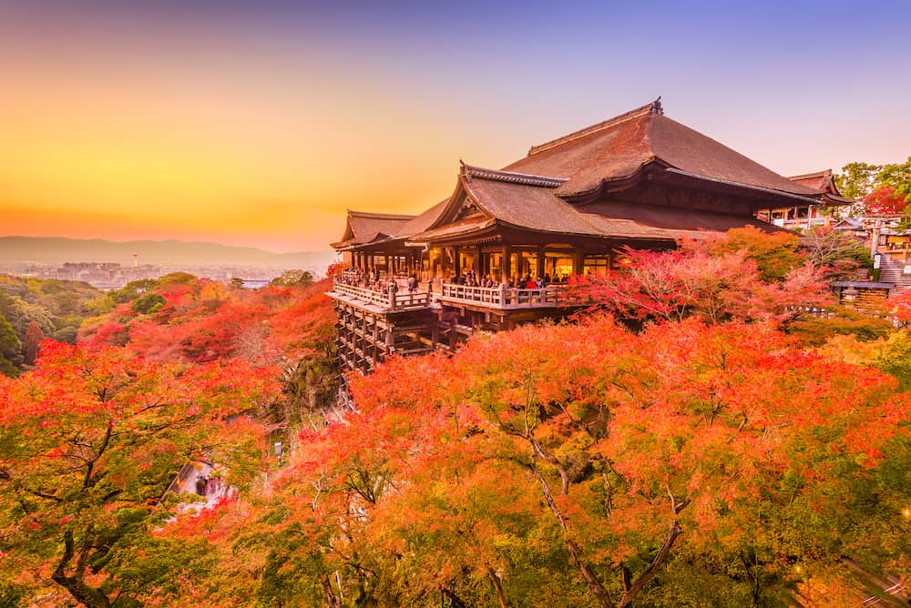 Kiyomizu-dera là ngôi chùa có cảnh quan được xếp vào hàng tuyệt mỹ của Nhật Bản