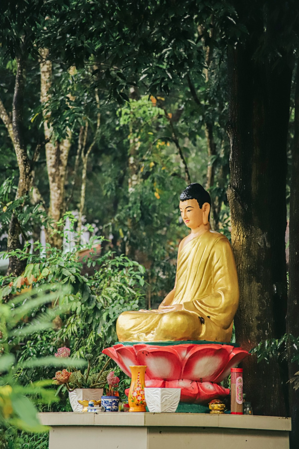 Tượng Phật tọa thiền