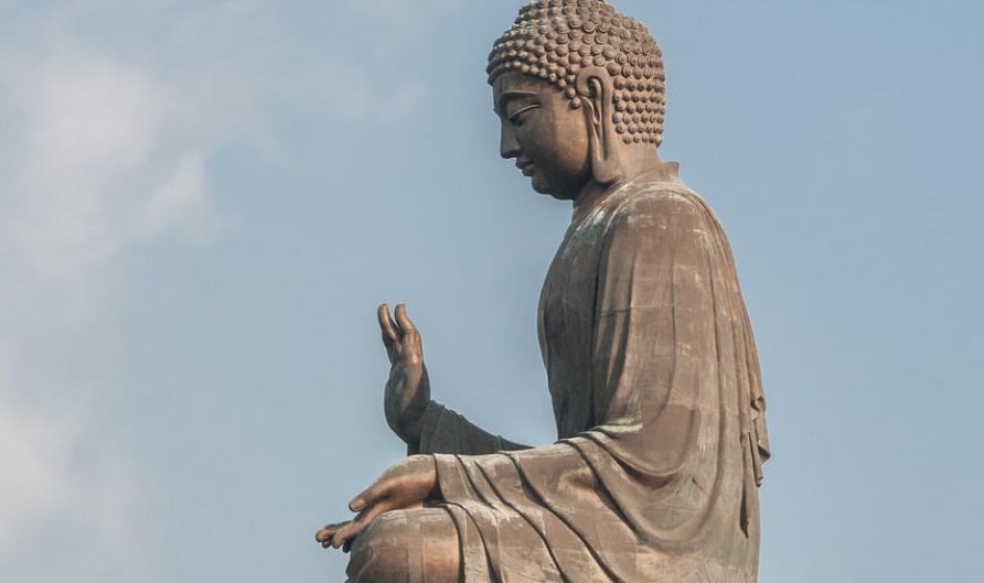 Nếu bạn hiểu rằng mình chẳng làm chủ một thứ gì cả, và sự sống này chuyển biến không ngừng, thì bạn sẽ cảm thấy an lạc nhiều hơn khi mọi đổi thay xảy đến cho bạn.